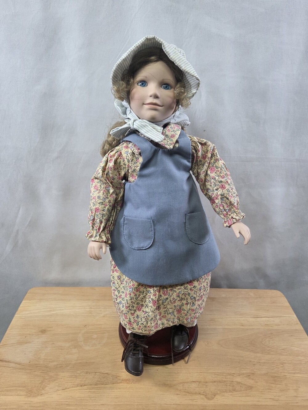 Mary Little House on the Prairie Porcelain Doll by Ashton-Drake Collector